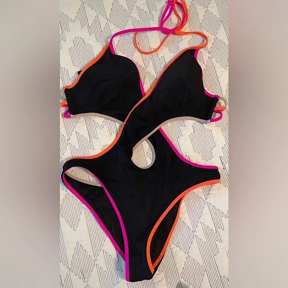 🆕🔥PINK VICTORIA SECRETS GORGEOUS&VERY SEXY CURVACEOUS 1PIECE BATHING SUIT NWOT - Picture 4 of 7